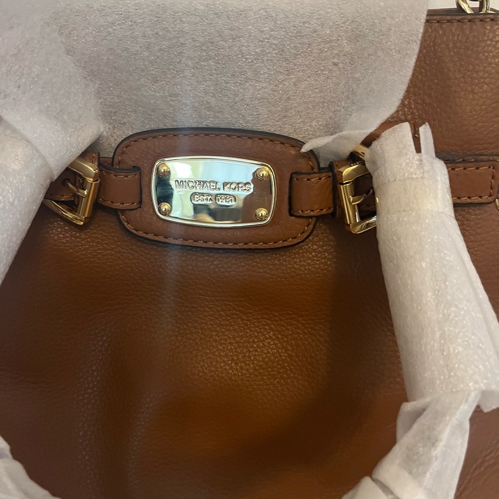 NWT | Michael Kors Hamilton Luggage Large NS Leather Tote!!! - Picture 5 of 9